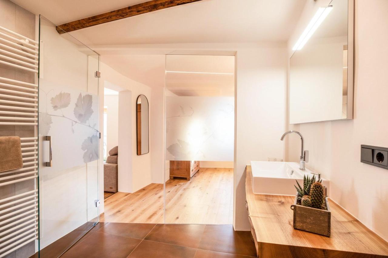 Brantenhof Ferienwohnung Vinea Cortaccia Exterior photo