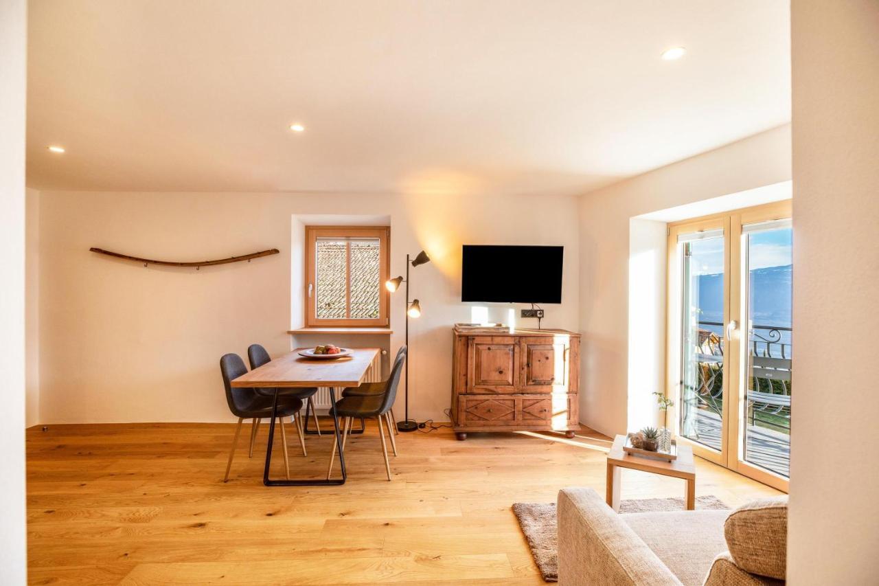 Brantenhof Ferienwohnung Vinea Cortaccia Exterior photo